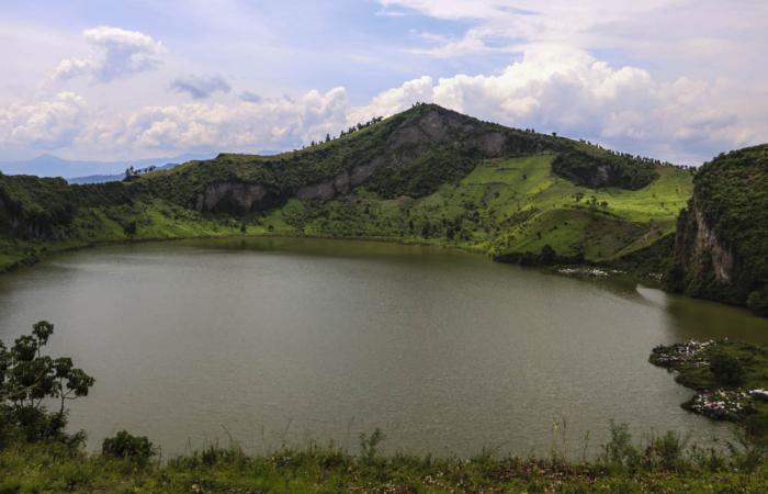 <p>Le Lac vert, depuis quelque temps, sous la responsabilité de l’ICCN devrait attirer davantade des touristiques et des activités devraient se multiplier.</p>
